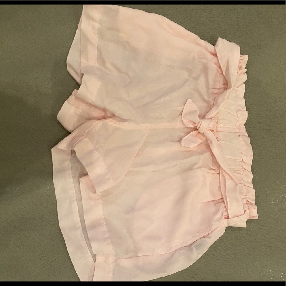 Size 8 Bella Dahl shorts barely worn